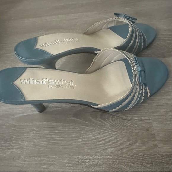 AEROSOLES Blue and Cream Women's Heels - Picture 1 of 3